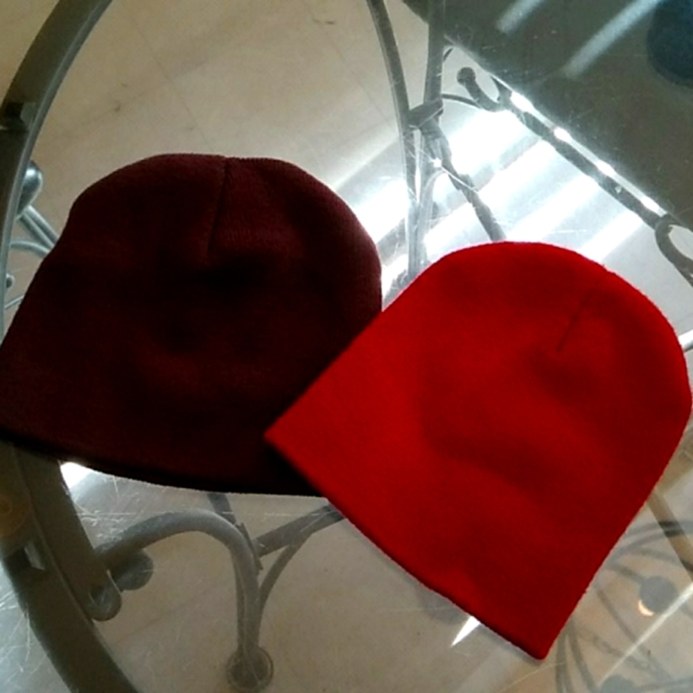 2 stocking hats